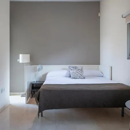 Limonium Deluxe With Private Pool, Tarracohomes *