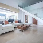 Villa Limonium Deluxe With Private Pool, Tarracohomes *
