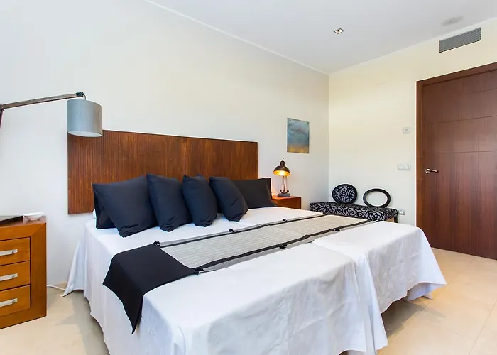 Limonium Deluxe With Private Pool, Tarracohomes Tarragona