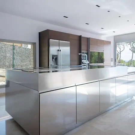 فيلة Limonium Deluxe With Private Pool, Tarracohomes
