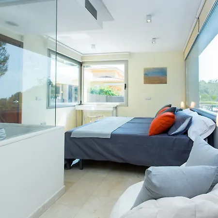 Limonium Deluxe With Private Pool, Tarracohomes فيلة *