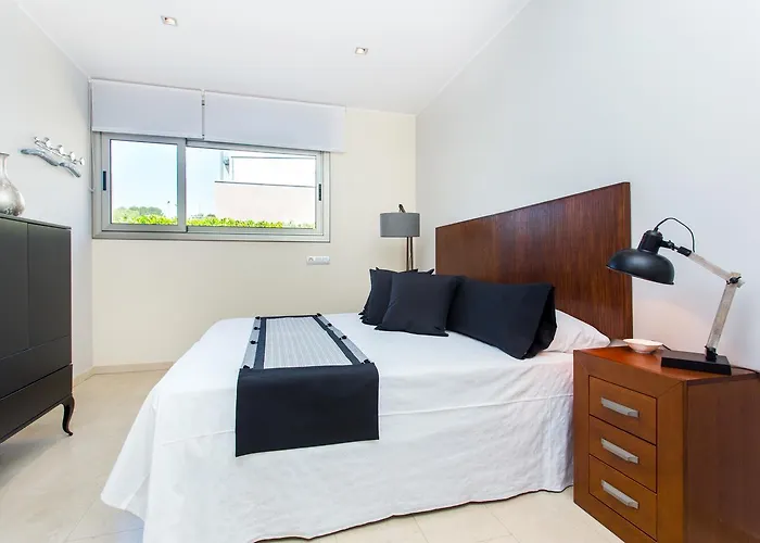 Limonium Deluxe With Private Pool, Tarracohomes Villa